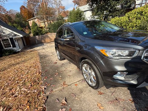 Used 2017 Ford Escape Titanium w/ Equipment Group 301A image 6