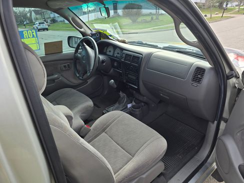 Used 2003 Toyota Tacoma 2WD Xtracab image 16
