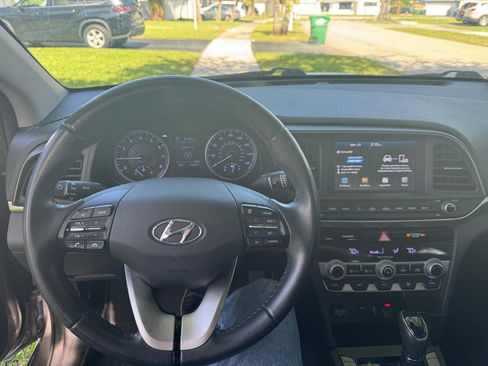 Used 2020 Hyundai Elantra Value Edition w/ Cargo Package (C1) image 10