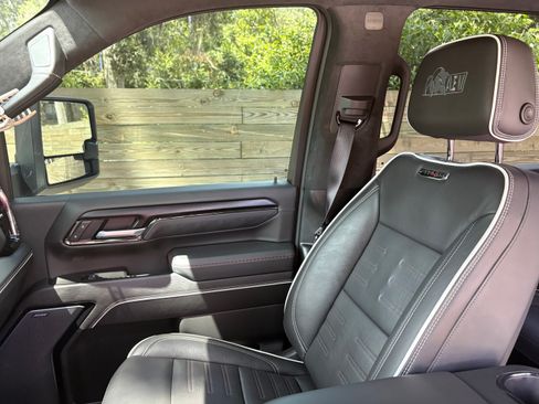 Used 2025 GMC Sierra 2500 AT4X w/ AT4X AEV Edition AWD/4WD image 16