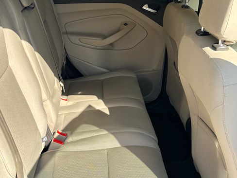 Used 2018 Ford Escape SE image 9
