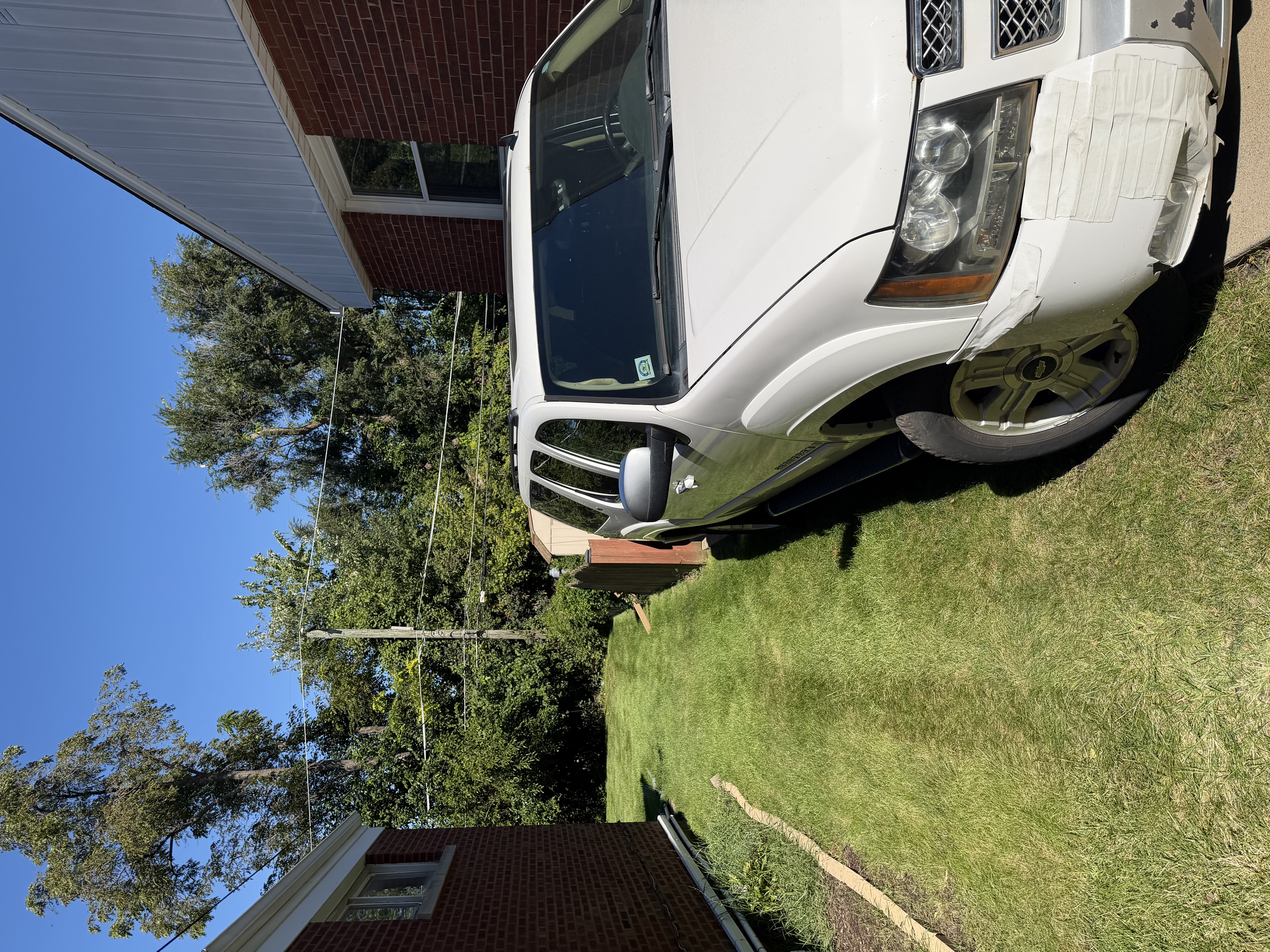 Used 2007 Chevrolet Suburban LT w/ LT Preferred Equipment Group AWD/4WD image 5