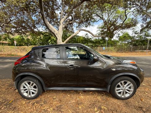 Used 2011 Nissan Juke SV FWD image 6