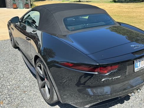 Used 2018 Jaguar F-TYPE 400 Sport AWD/4WD image 11