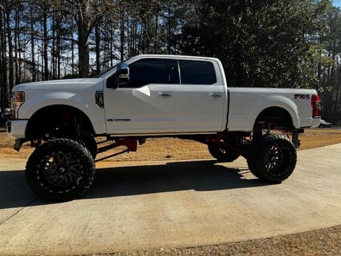 Used 2021 Ford F350 Platinum image 2