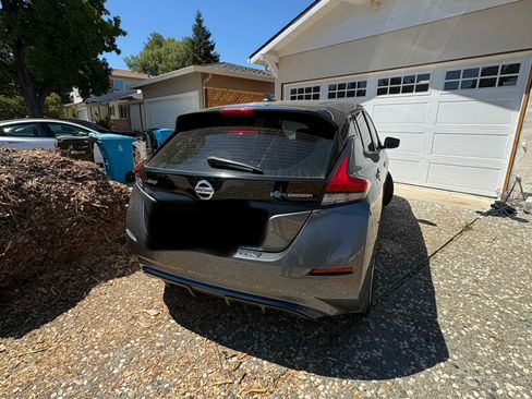 Used 2020 Nissan Leaf S w/ S Charge Package FWD image 4