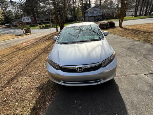 Used 2012 Honda Civic LX image 2