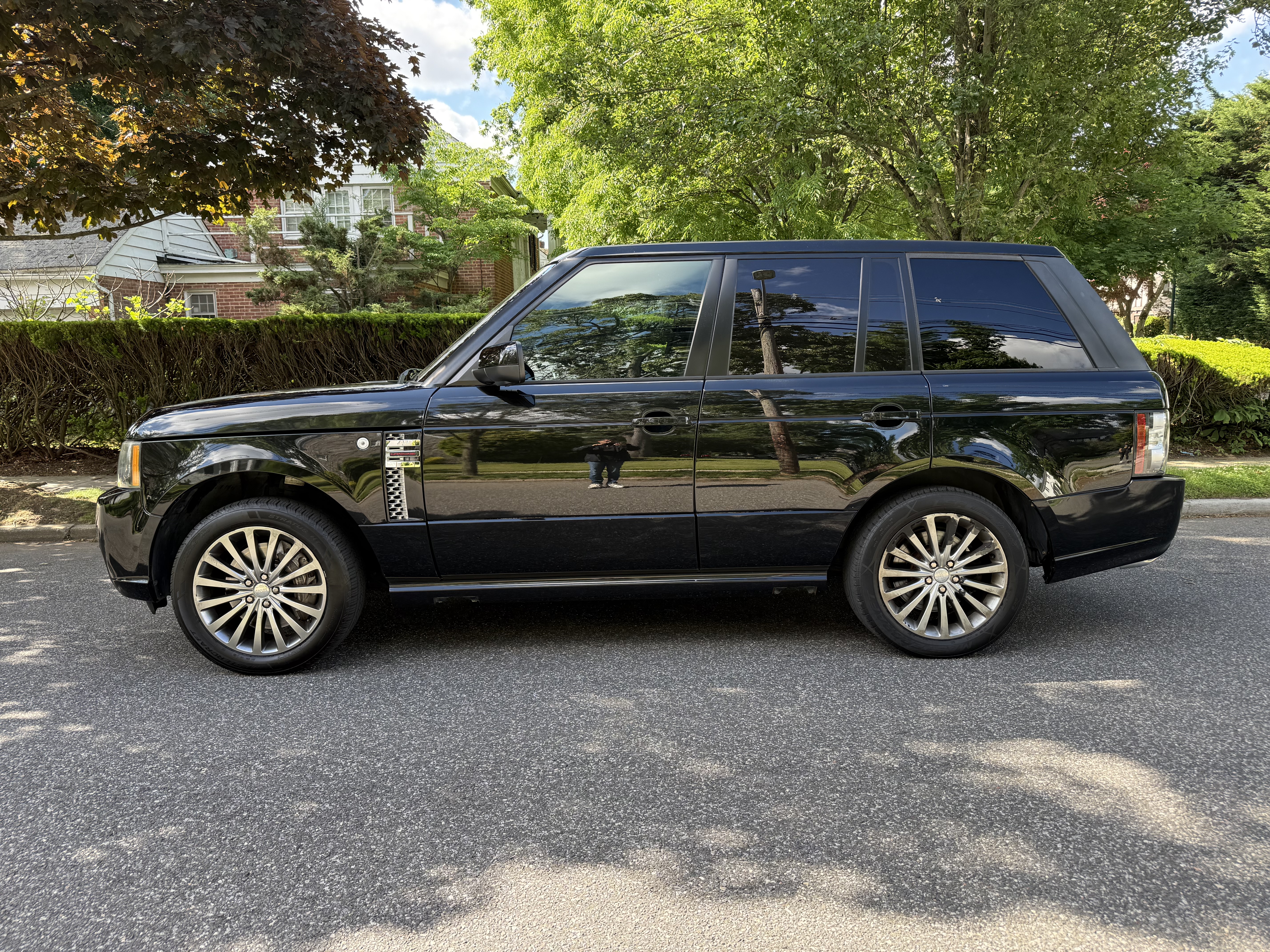 Used 2012 Land Rover Range Rover Autobiography AWD/4WD image 2