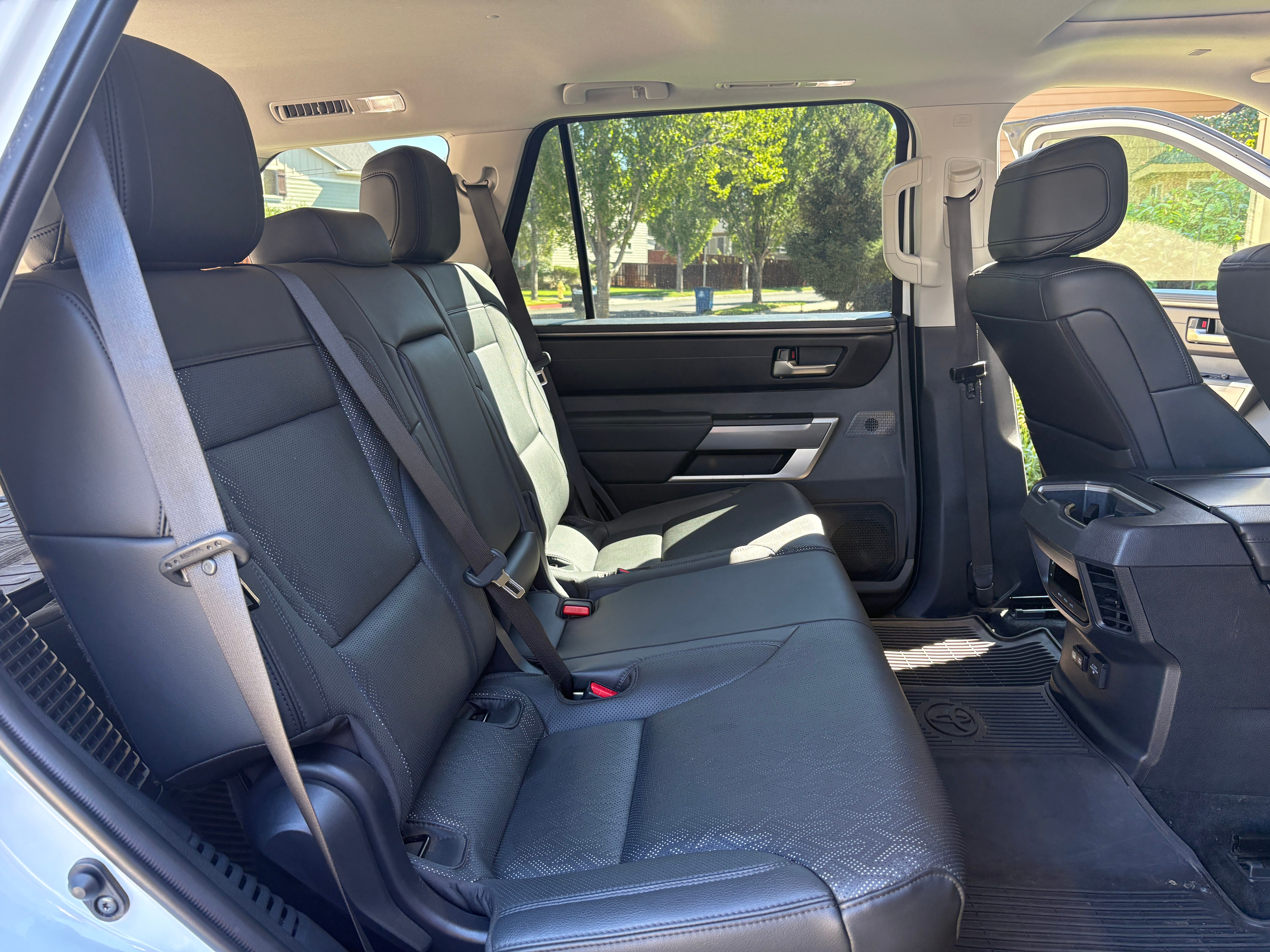 Used 2023 Toyota Sequoia SR5 w/ SR5 Premium Package AWD/4WD image 14