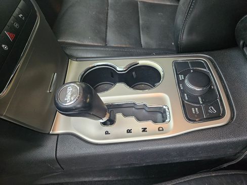 Used 2011 Jeep Grand Cherokee Limited w/ Trailer Tow Group image 23