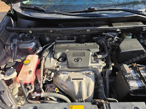 Used 2015 Toyota RAV4 XLE image 24