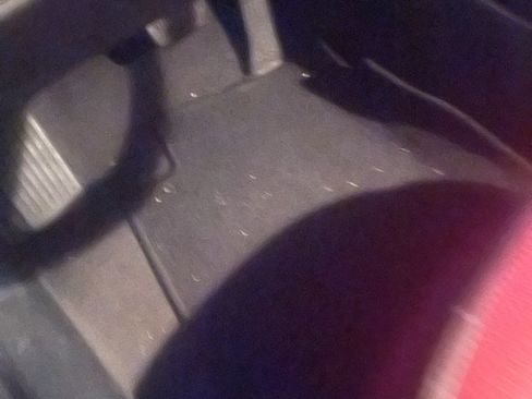 Used 2014 Hyundai Elantra SE image 2