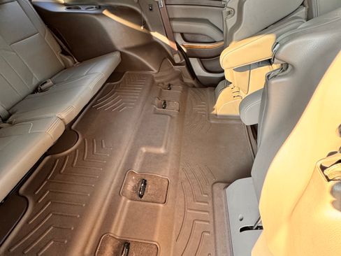 Used 2019 GMC Yukon Denali w/ Denali Ultimate Package image 18