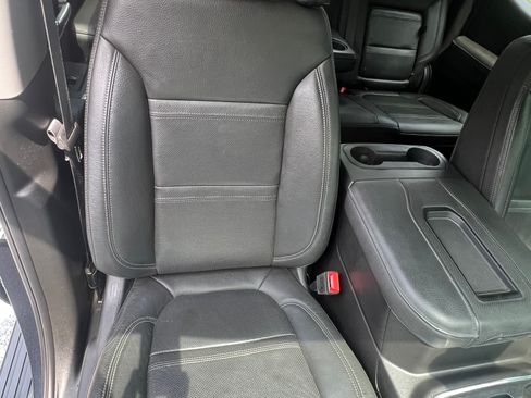 Used 2019 GMC Sierra 1500 Denali w/ Denali Ultimate Package AWD/4WD image 10