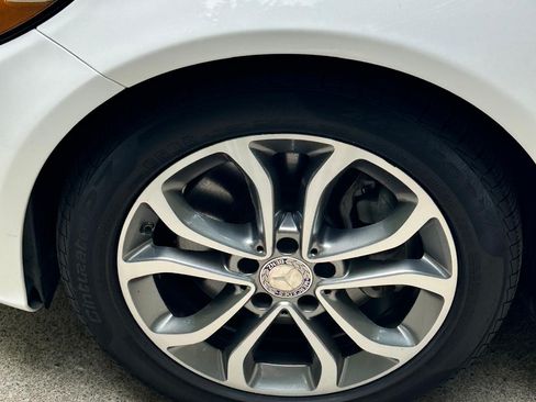 Used 2015 Mercedes-Benz C 300 Sedan image 24