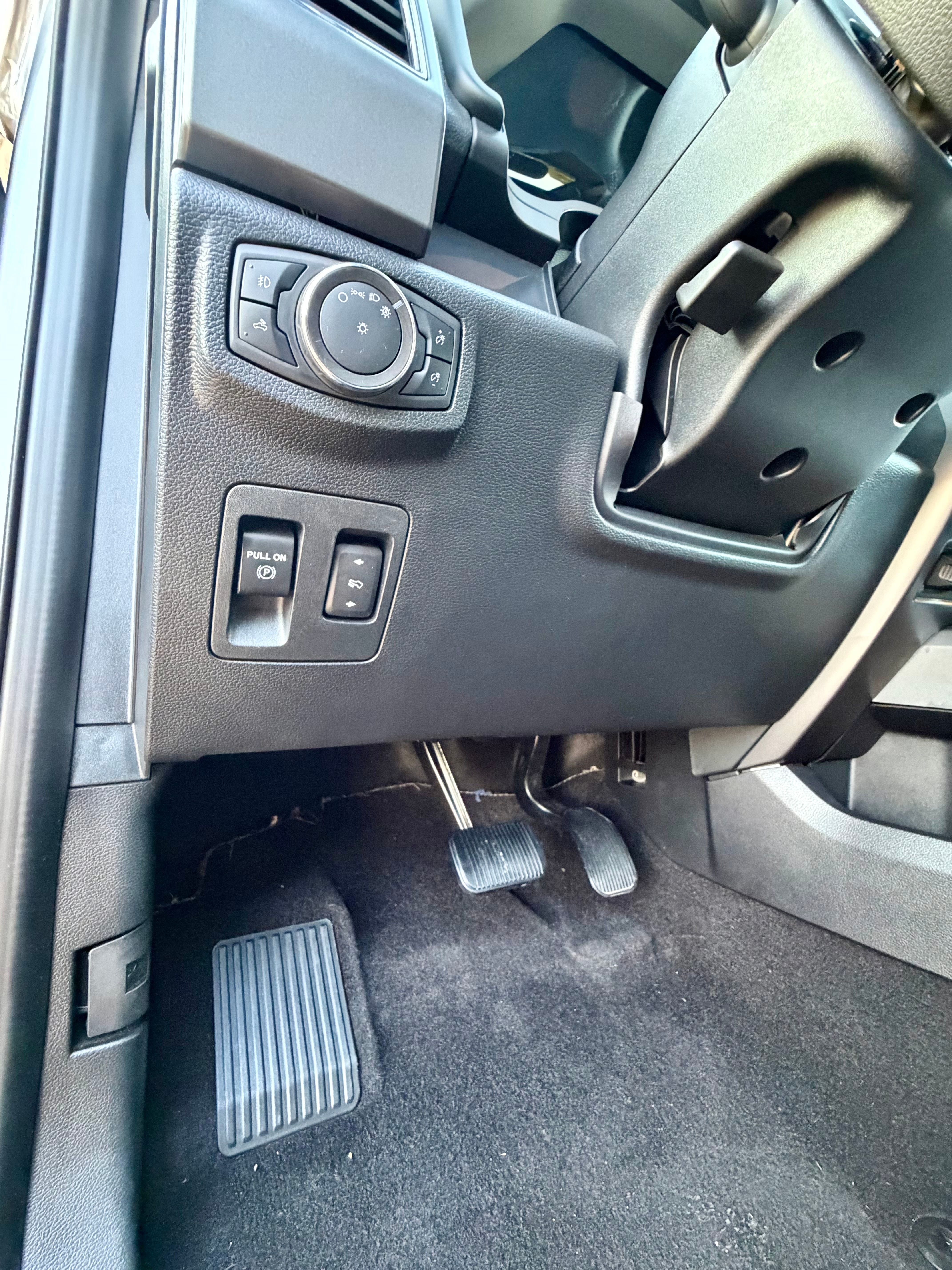 Used 2020 Ford F150 XLT w/ Equipment Group 302A Luxury AWD/4WD image 25