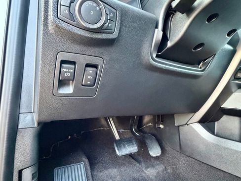Used 2020 Ford F150 XLT w/ Equipment Group 302A Luxury AWD/4WD image 24