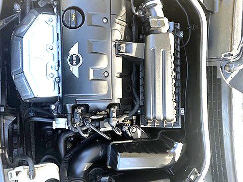 Used 2011 MINI Cooper Convertible image 11