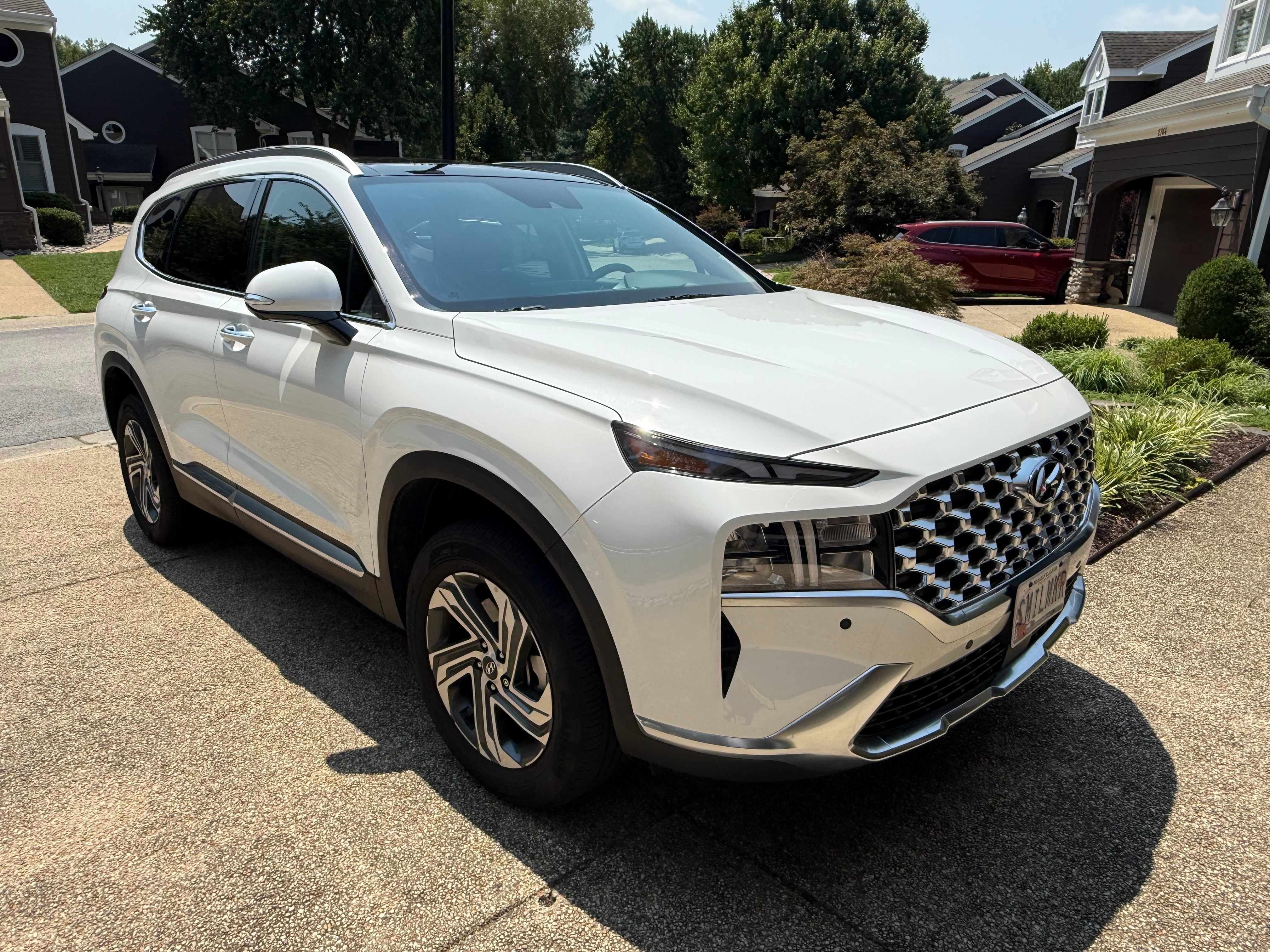 Used 2023 Hyundai Santa Fe SEL w/ Premium Package AWD/4WD image 1