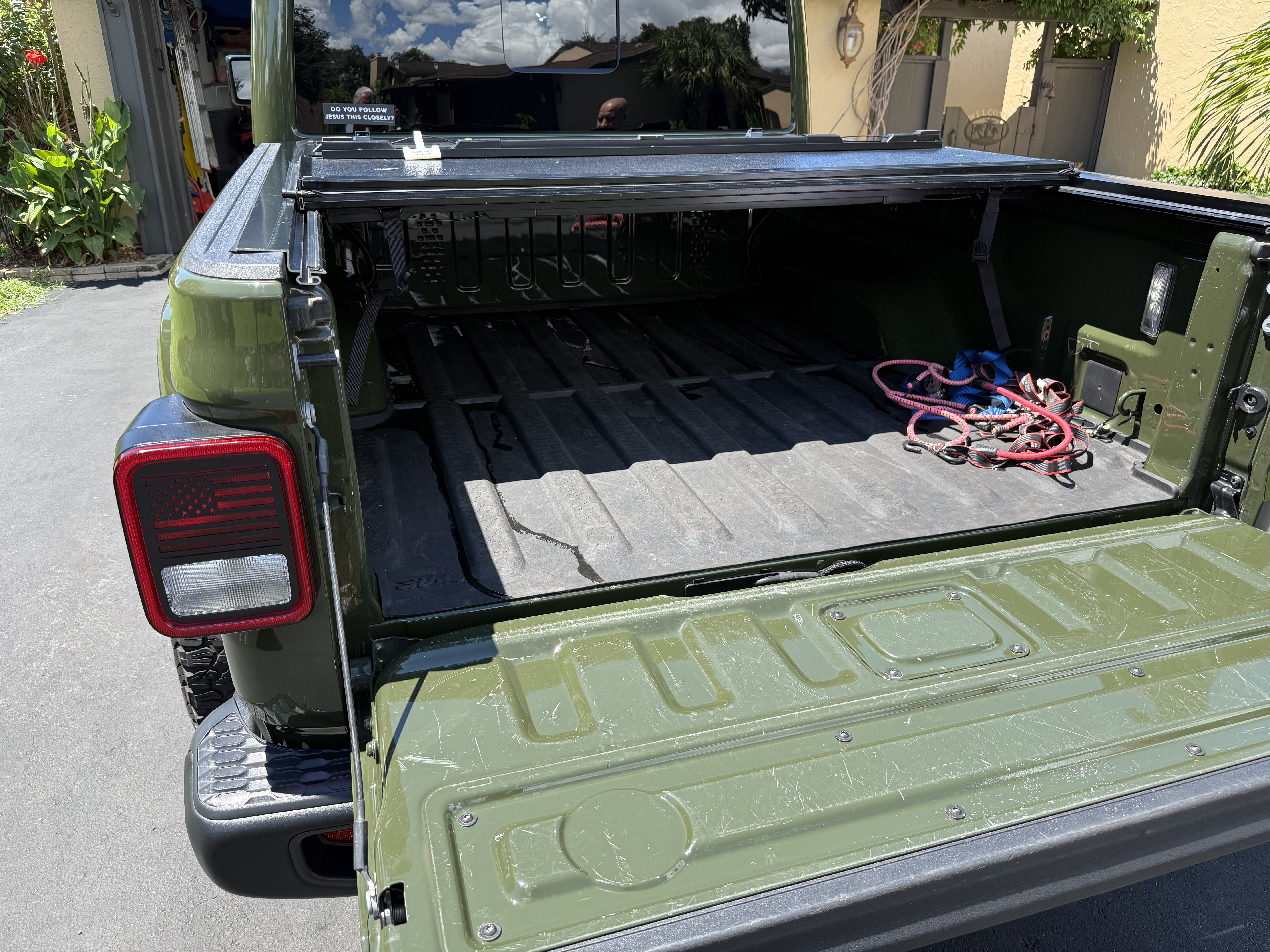 Used 2021 Jeep Gladiator Rubicon AWD/4WD image 11