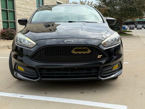 Used 2017 Ford Focus ST image 1