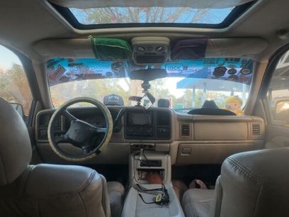 Used 2001 Chevrolet Tahoe LT w/ LT Preferred Equipment Group