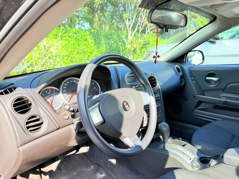 Used 2008 Pontiac Grand Prix image 9