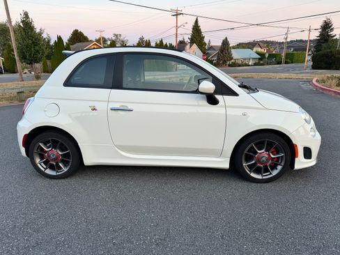 Used 2013 FIAT 500 Abarth FWD image 2