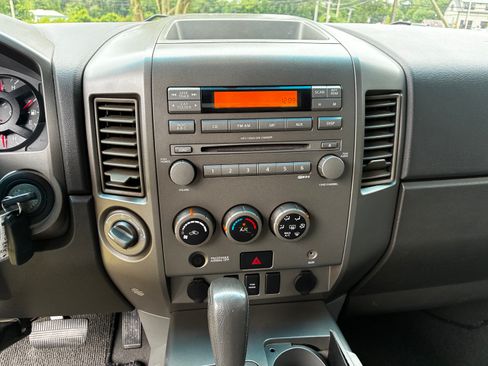 Used 2006 Nissan Titan SE AWD/4WD image 6
