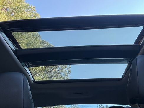 Used 2018 Toyota Camry XSE image 13