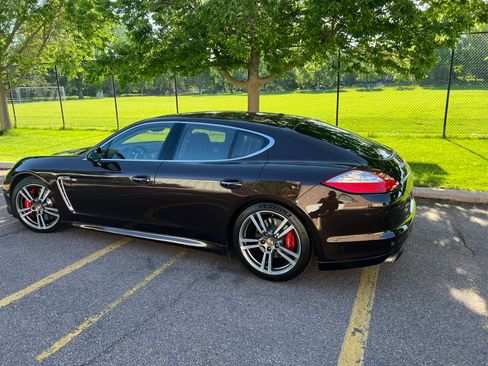 Used 2011 Porsche Panamera Turbo image 4