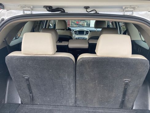 Used 2018 Kia Sorento EX image 18