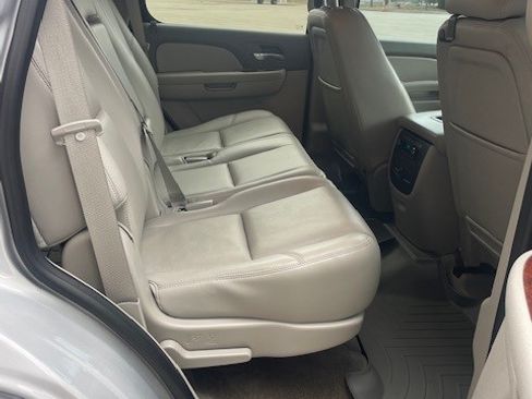 Used 2013 Chevrolet Tahoe LTZ image 16