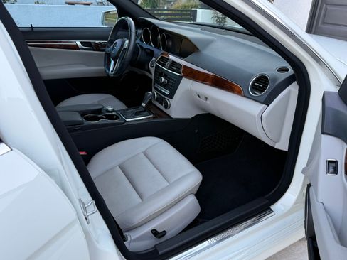 Used 2012 Mercedes-Benz C 250 Sedan image 5