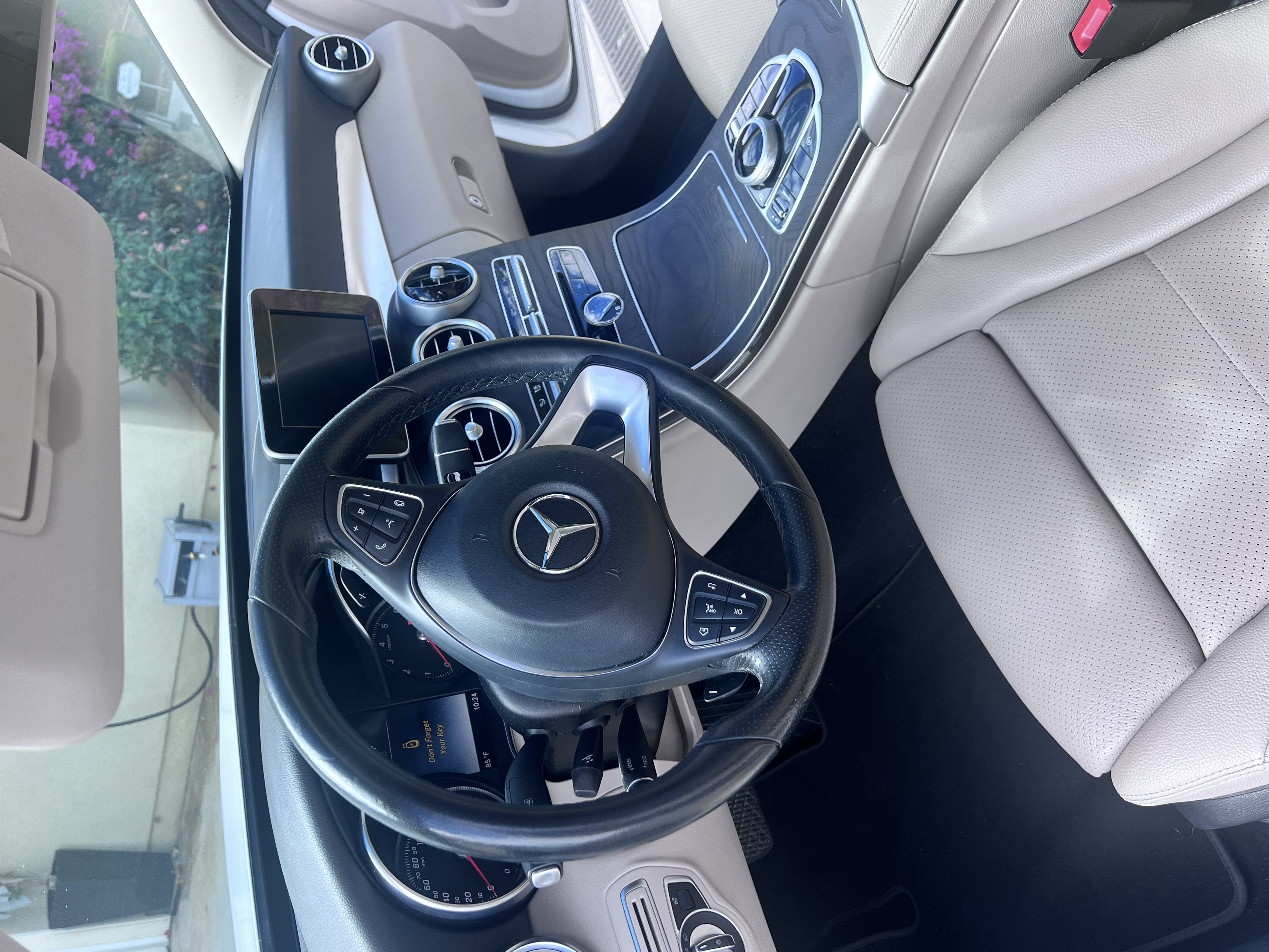 Used 2018 Mercedes-Benz C 300 Sedan image 6