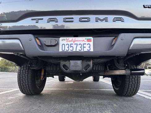 Used 2021 Toyota Tacoma TRD Off-Road w/ TRD Premium Off Road Package image 13