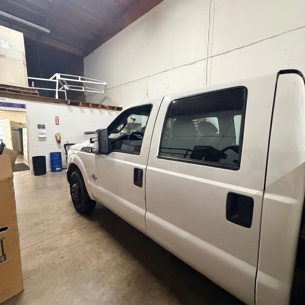 Used 2011 Ford F350 XL w/ Trailer Tow Pkg RWD image 8
