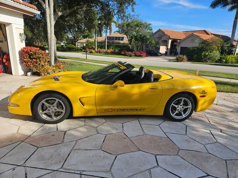 Used 2003 Chevrolet Corvette Convertible w/ Preferred Equipment Group1 image 8