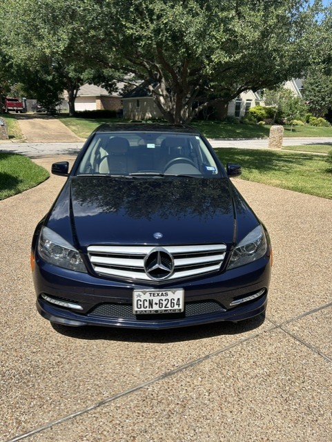 Used 2011 Mercedes-Benz C 300 Sedan image 4