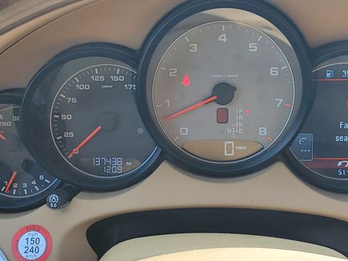 Used 2014 Porsche Cayenne S image 4