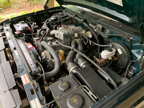 Used 1994 Ford F150 2WD Regular Cab image 2
