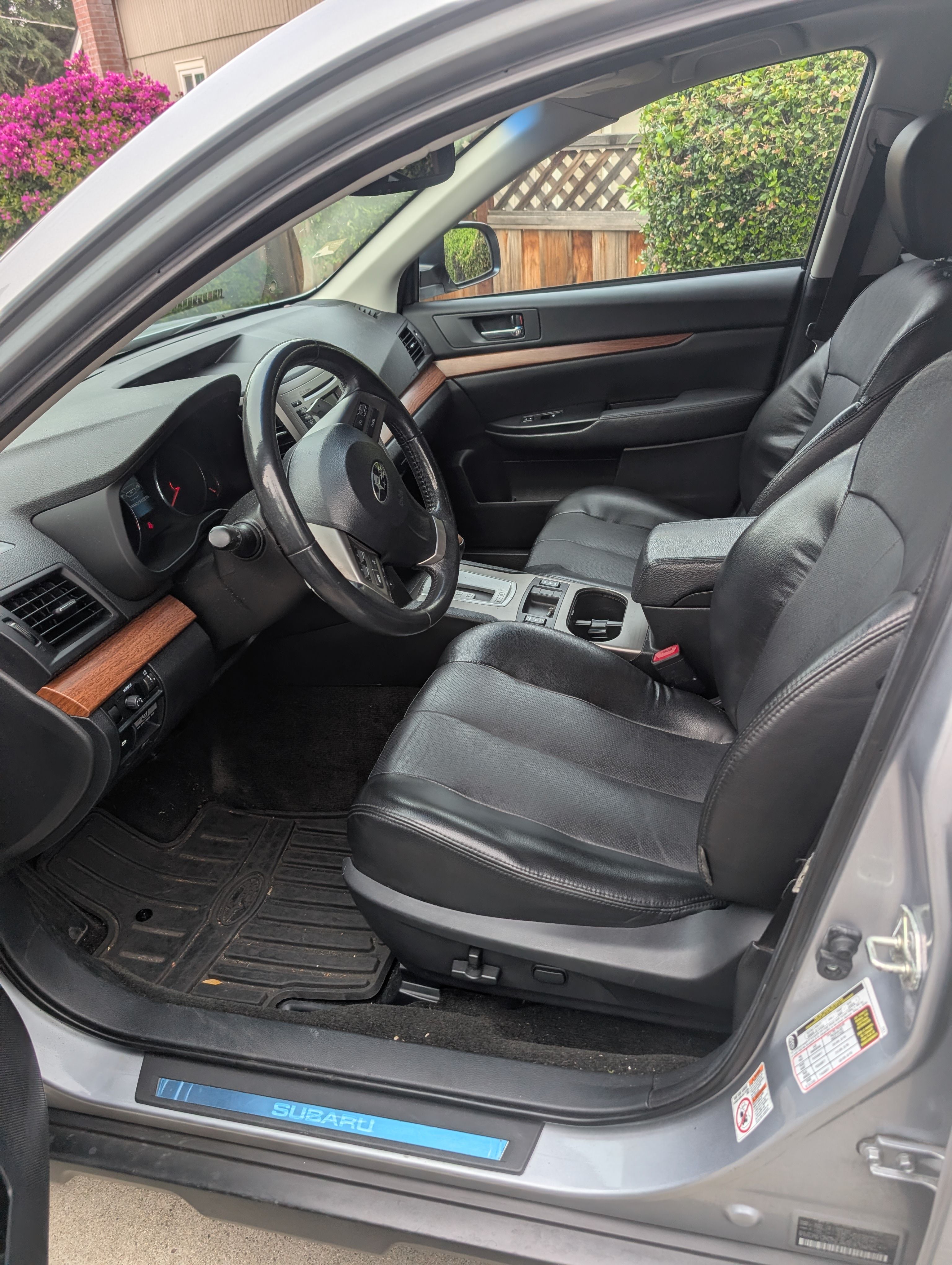 Used 2014 Subaru Outback 2.5i Limited w/ Moonroof Package AWD/4WD image 5
