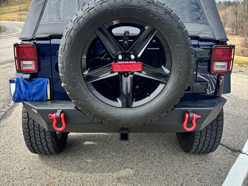 Used 2013 Jeep Wrangler Unlimited Sport image 5