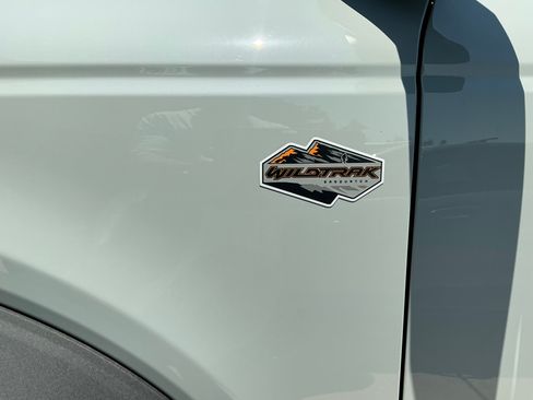 Used 2024 Ford Bronco Wildtrak image 8