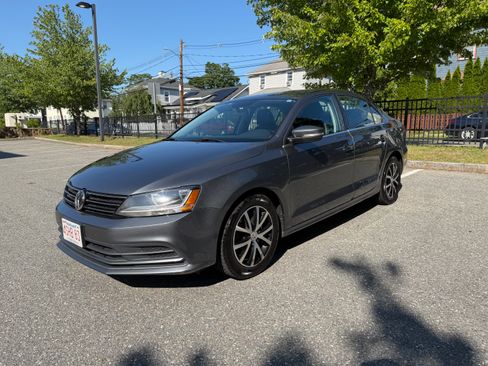 Used 2017 Volkswagen Jetta SE FWD image 10