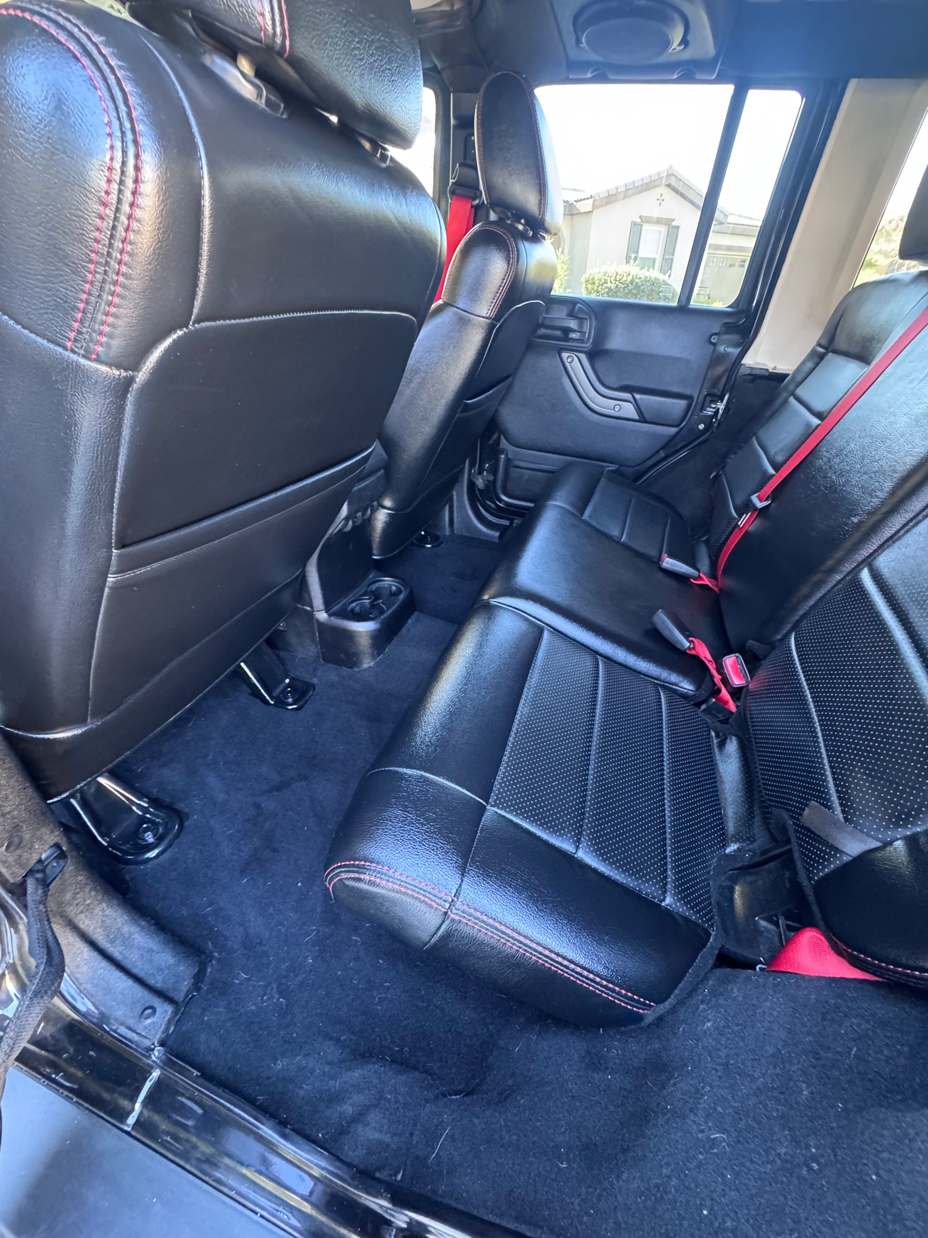 Used 2012 Jeep Wrangler Unlimited Sport AWD/4WD image 8