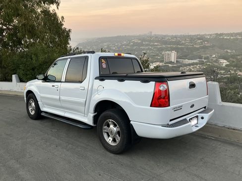 Used 2004 Ford Explorer Sport Trac XLT image 6