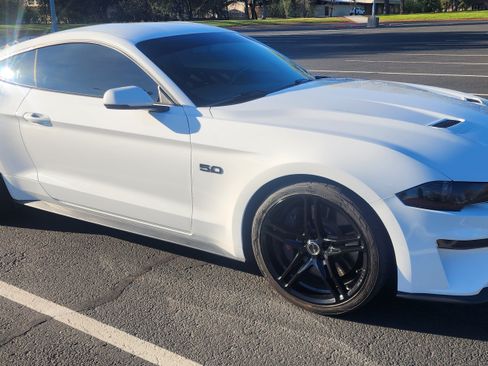 Used 2018 Ford Mustang GT Premium image 5