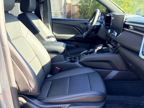 Used 2023 GMC Canyon Elevation w/ Elevation Premium Package RWD image 5