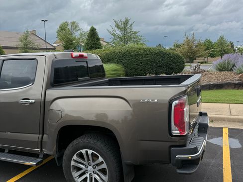 Used 2016 GMC Canyon SLT w/ Driver Alert Package AWD/4WD image 20